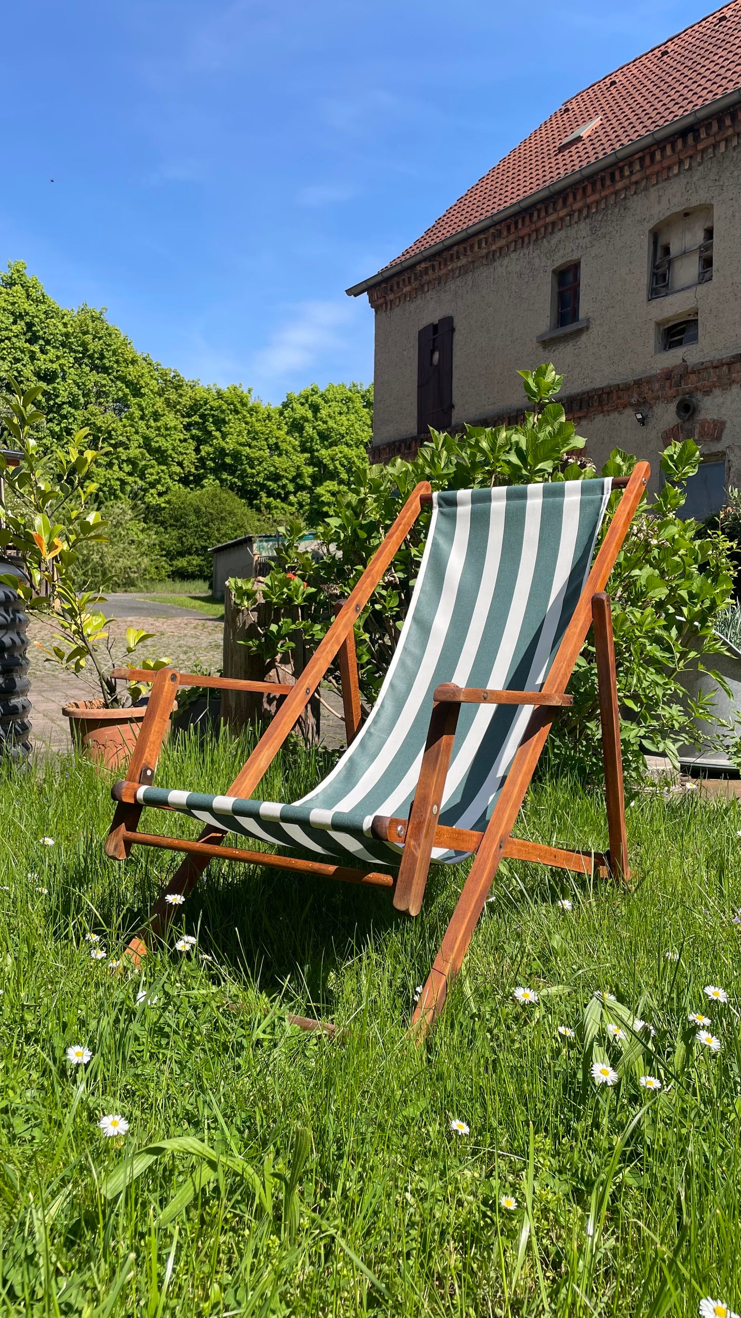 Liegestuhl gestreift dunkelgrün