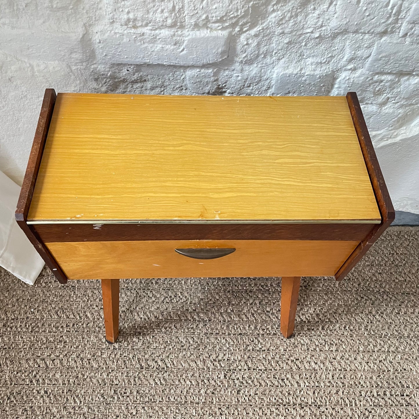 Schränkchen für Nähzubehör - individuell