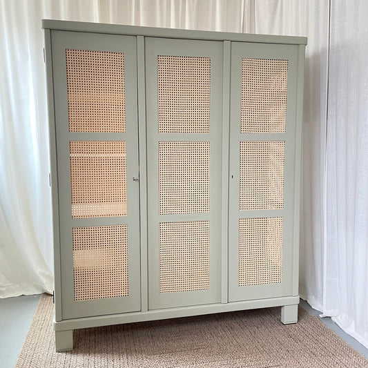 Kleiderschrank Wienergeflecht | Vintage Massivholz Schrank
