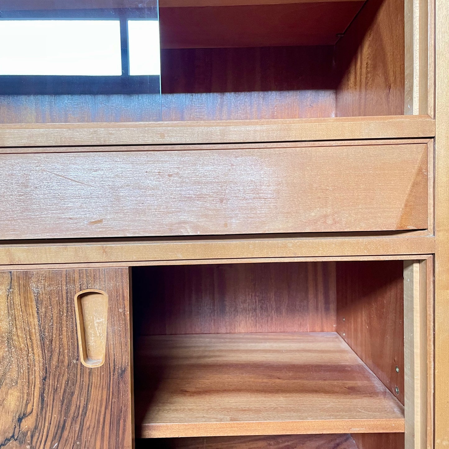 Highboard mit Vitrine - individuell