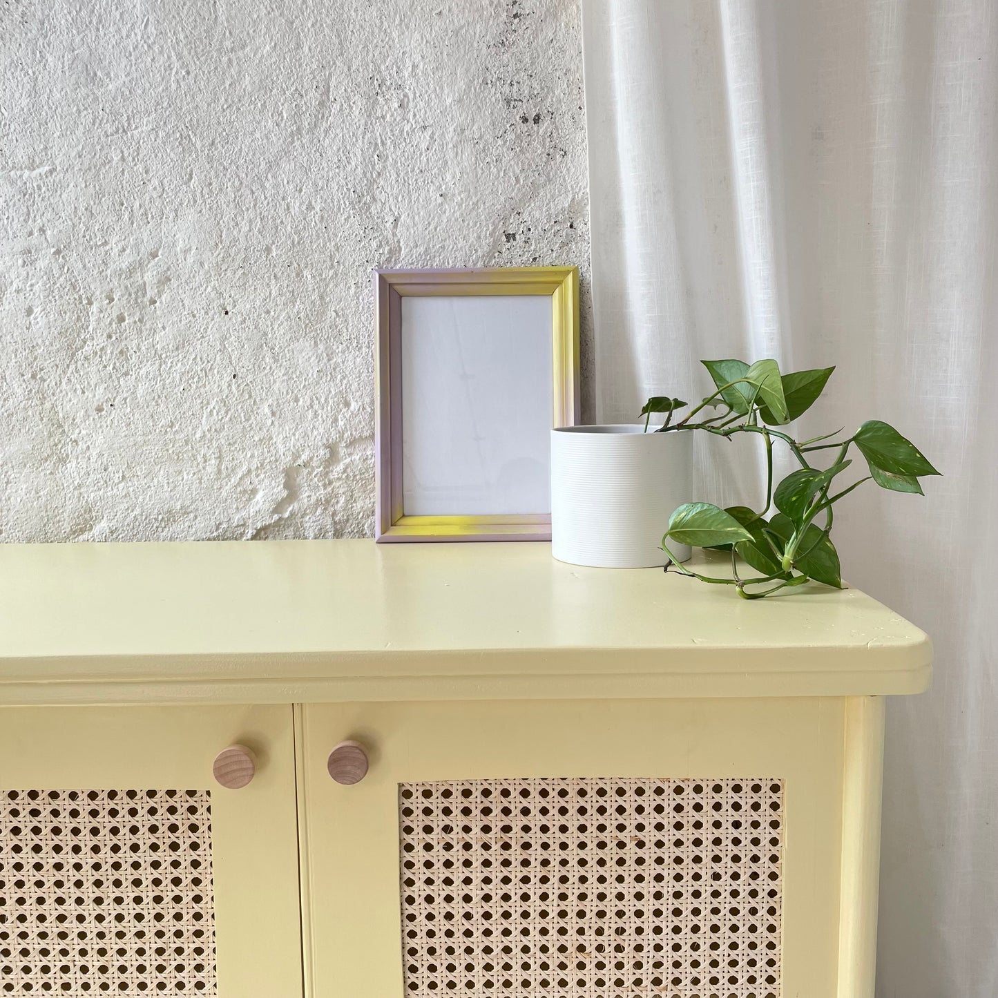 Kommode mit Wiener Geflecht | Vintage Landhausstil handaufgearbeitet