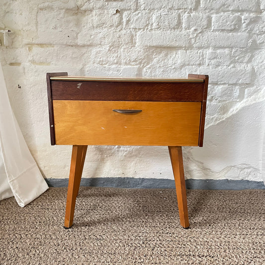 Schränkchen für Nähzubehör - individuell