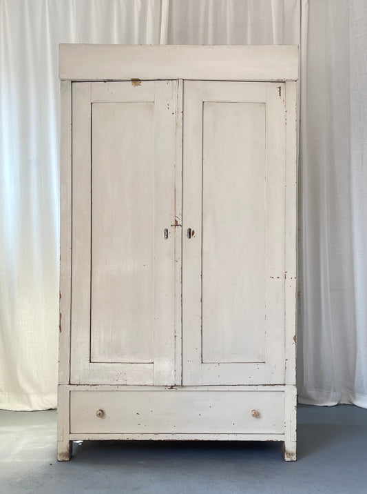 Kleiderschrank mit Kleiderstange - individuell