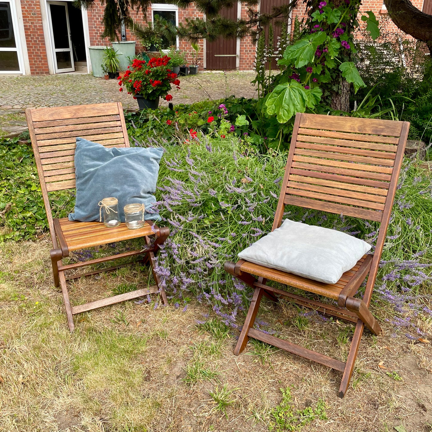 Klappbarer Gartenstuhl aus Teakholz | Handaufgearbeitet