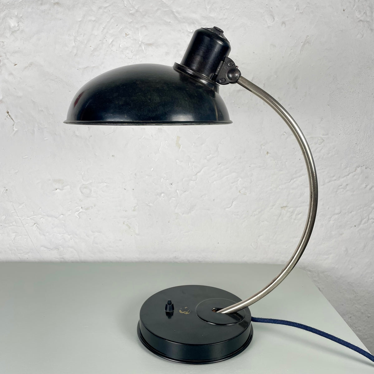 Helion Tischleuchte Bakelit Arnstadt | Schwarze Vintage Lampe