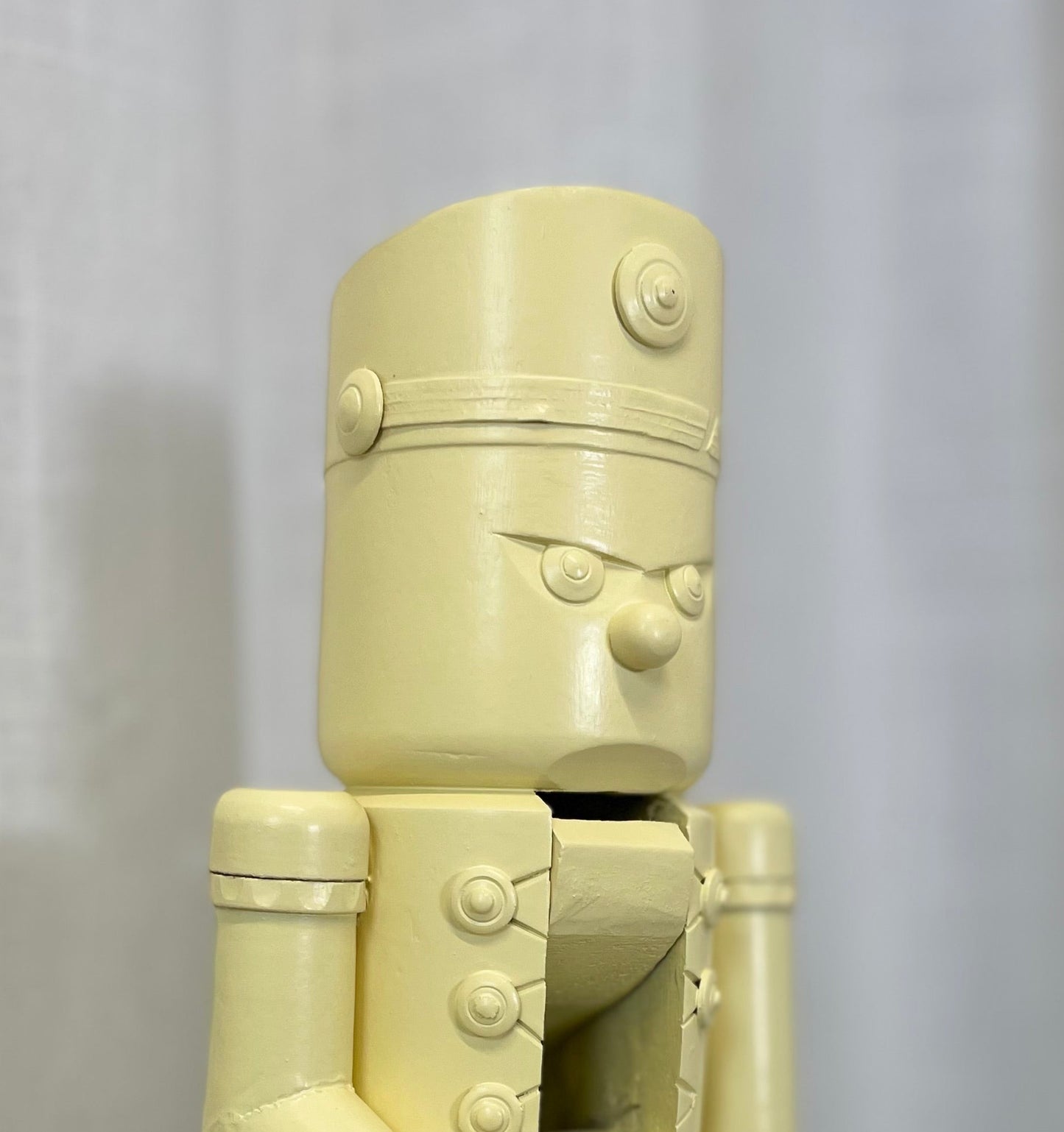 Nussknacker Buttergelb