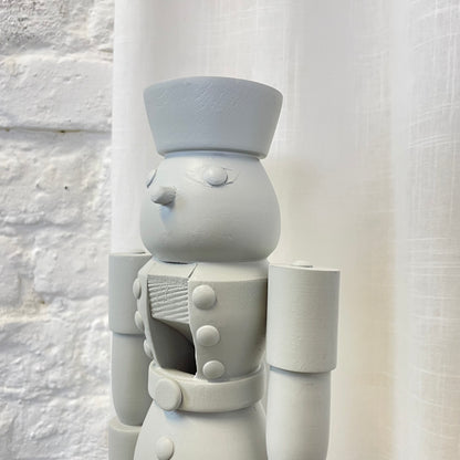 Nussknacker Hellgrau