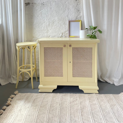 Kommode mit Wiener Geflecht | Vintage Landhausstil handaufgearbeitet