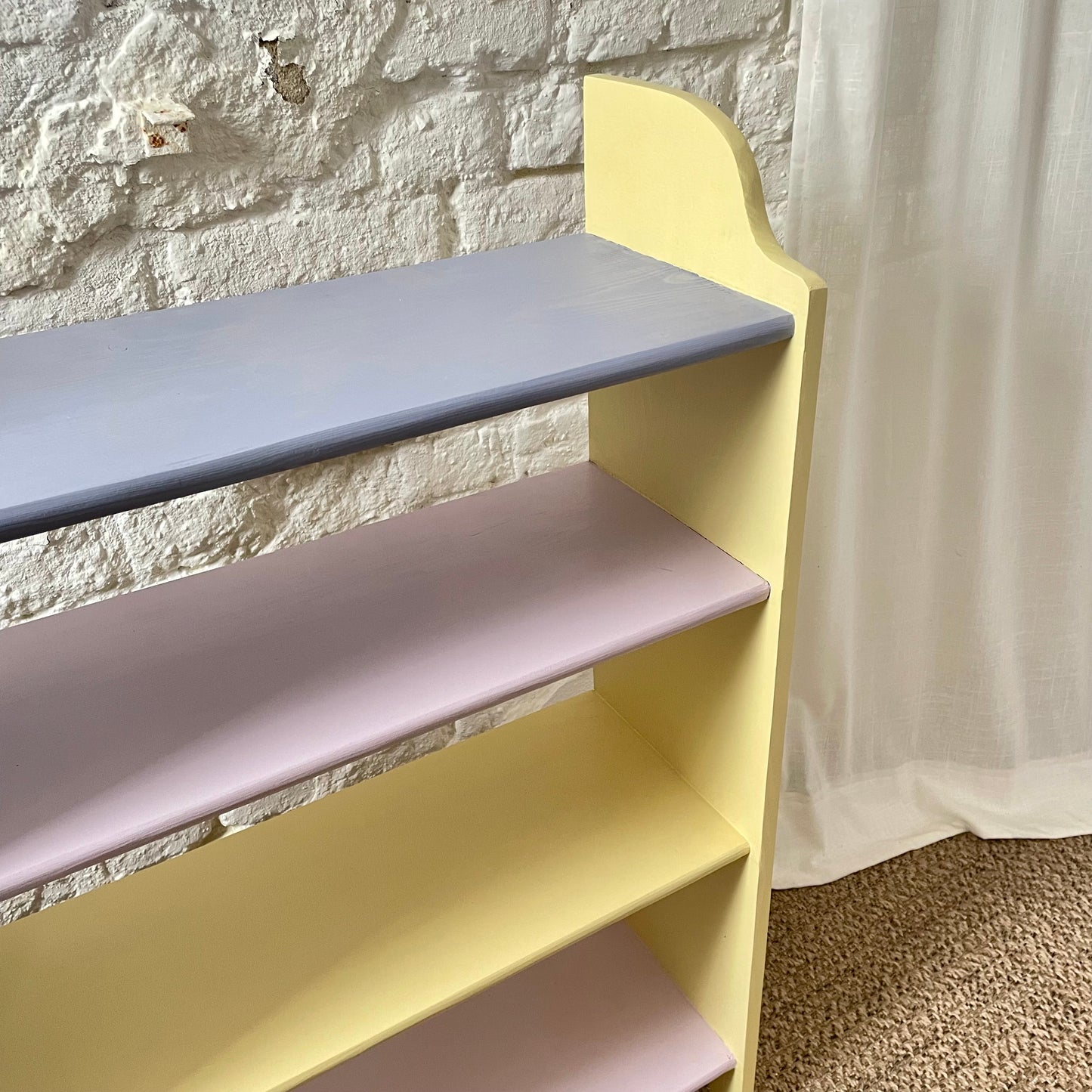 Regal aus Massivholz Secondhand Regal für Wohn- & Kinderzimmer