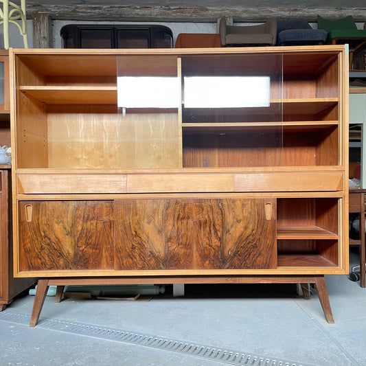 Highboard mit Vitrine - individuell