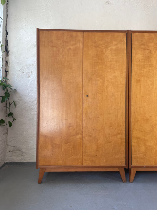 Kleiderschrank Mid Century mit Einlegeböden - individuell