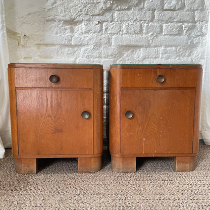 Nachttisch 50er Jahre aus Massivholz - individuell