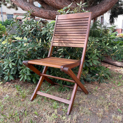 Klappbarer Gartenstuhl aus Teakholz | Handaufgearbeitet
