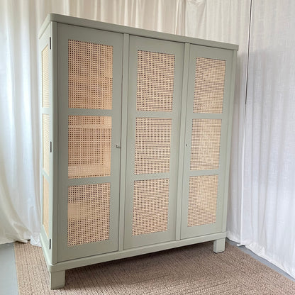 Kleiderschrank Wienergeflecht | Vintage Massivholz Schrank