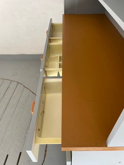 Vintageküche Hellerau Küche Besenschrank Küchenbuffet 70er Jahre