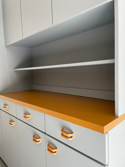 Vintageküche Hellerau Küche Besenschrank Küchenbuffet 70er Jahre