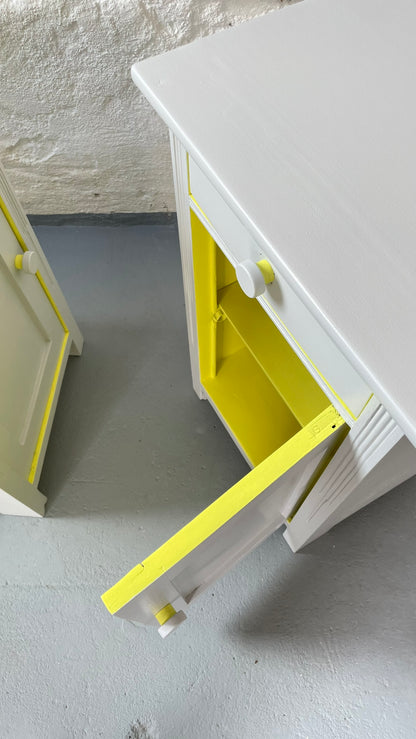 Schränkchen Nachttisch Badschrank Schuhschrank hellgrau neongelb