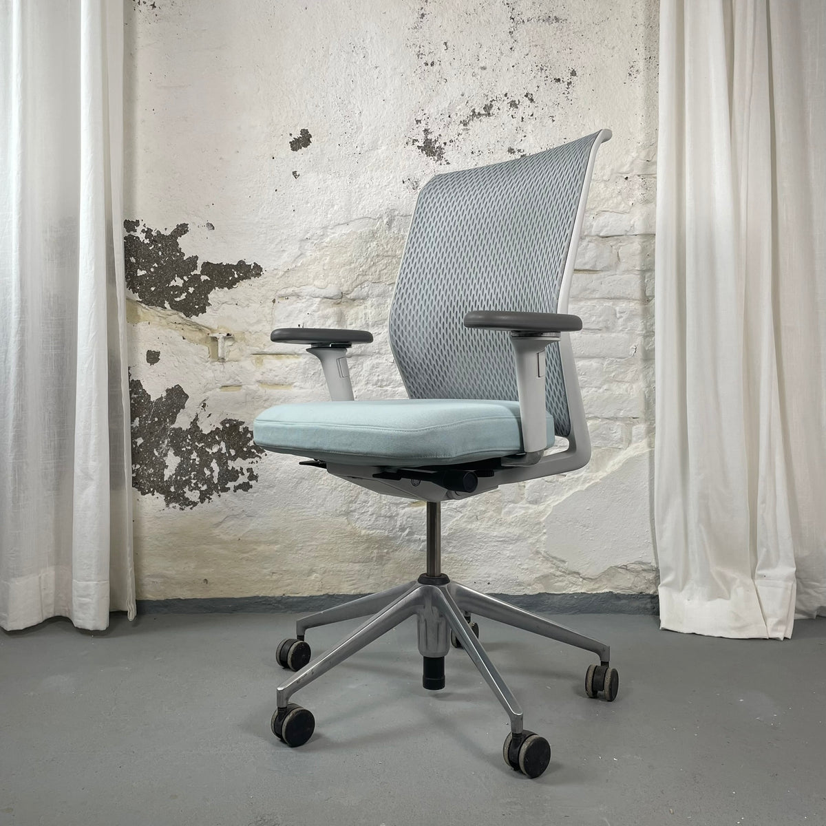 Vitra ID Mesh Bürostuhl – professionell aufbereitet