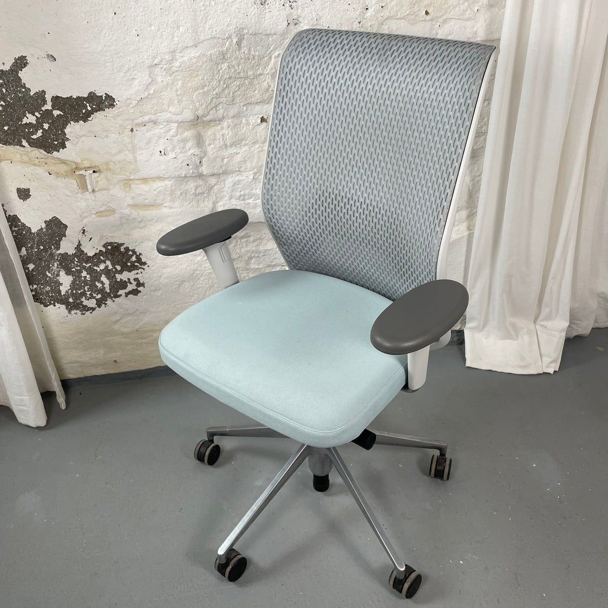 Vitra ID Mesh Bürostuhl – professionell aufbereitet